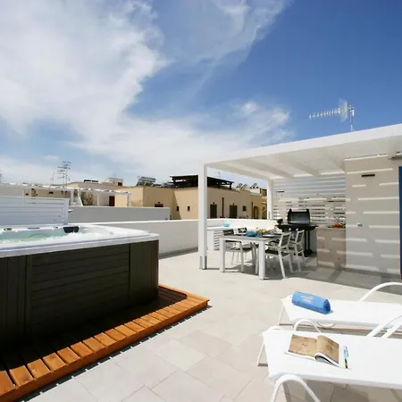 Itaca E Medea - Con Idromassaggio In Terrazza 아파트 *