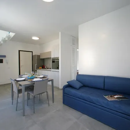 Itaca E Medea - Con Idromassaggio In Terrazza 아파트