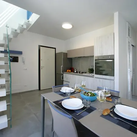 Itaca E Medea - Con Idromassaggio In Terrazza 산비토로카포