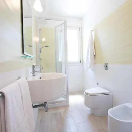 Itaca E Medea - Con Idromassaggio In Terrazza 산비토로카포