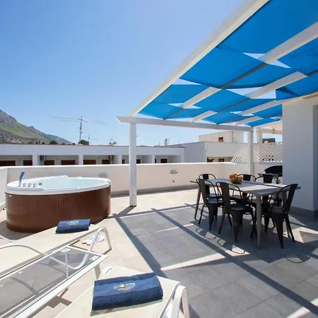 Itaca E Medea - Con Idromassaggio In Terrazza